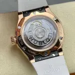 HB Factory Hublot Classic Fusion 550.OS.2200.RW.1604.ORL20 40mm Diamond Rose Gold White Rubber Strap White Dial